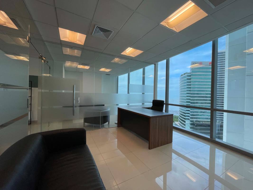 Collaborative workspace with glass walls in Financial Park Tower Costa del Este Panama