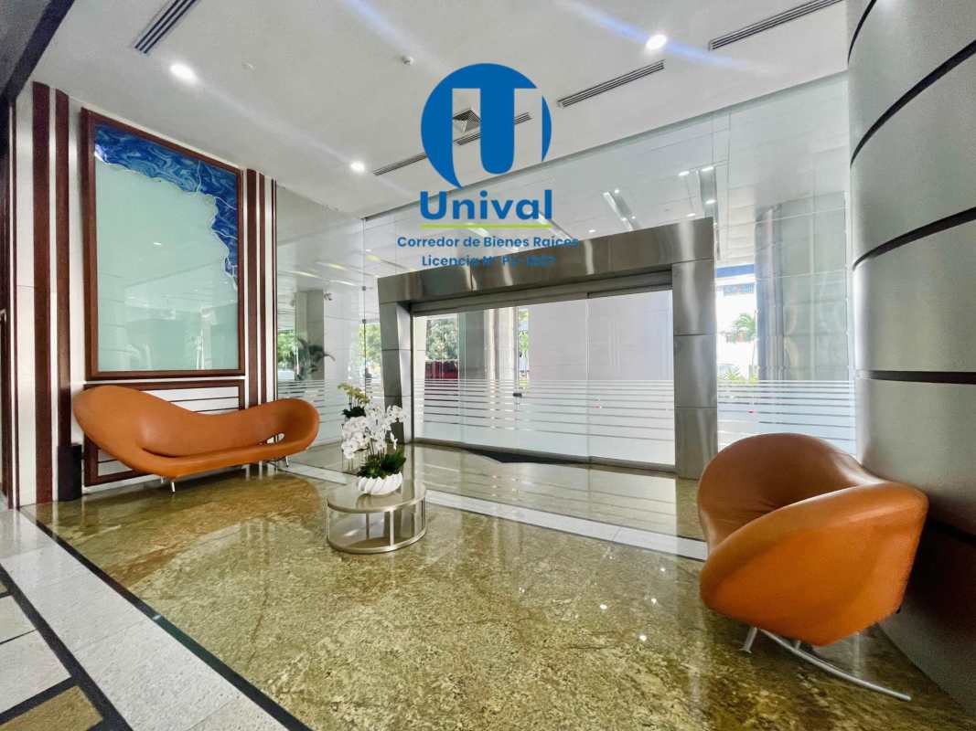 Glass-walled modern meeting room with panoramic views Torre Global Bank