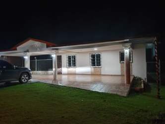 Street view of single-story home with fence and garden Bugaba San Miguel Chiriquí Panama