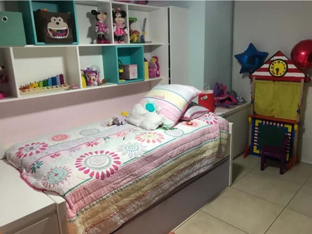 Contemporary kitchen with granite countertops, premium appliances at PH Waterfalls Coco del Mar Panama City.