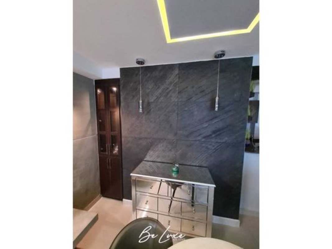 Bedroom with closet, window blinds, AC and skyline views PH Residencias del Sol Panama