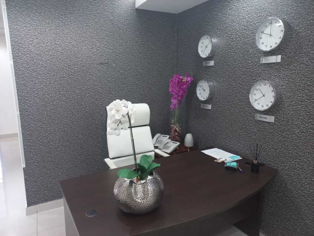 Modern styled commercial office interior in F&F Tower Panama with panoramic window views