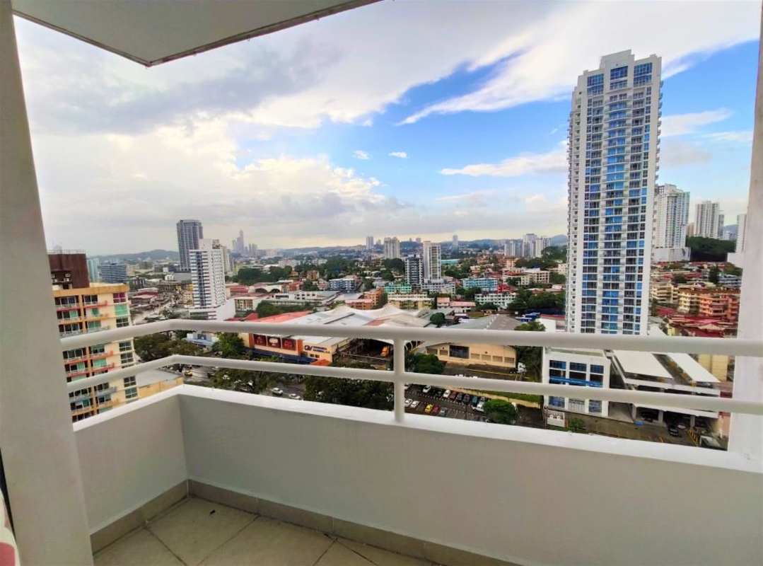 Outdoor swimming pool and leisure area at PH Splendor by the Park