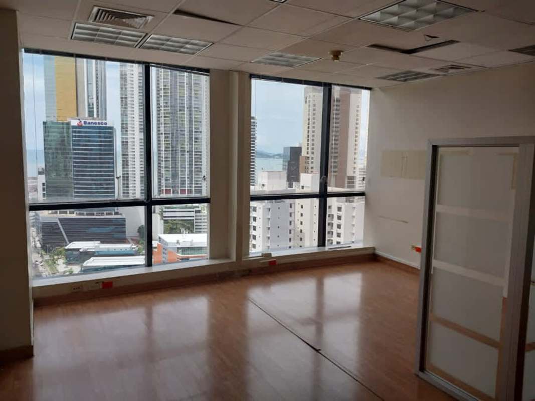 Open office space with window light and glass walls PH Plaza Banco General Calle 50 Panama City