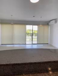 Modern kitchen with appliances, breakfast bar in PH Midrise Panama Pacifico