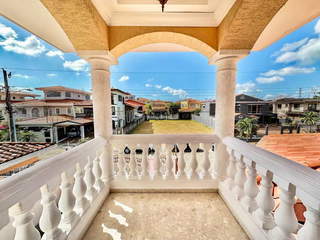 House for Sale in Rufina Alfaro - 4 bedrooms