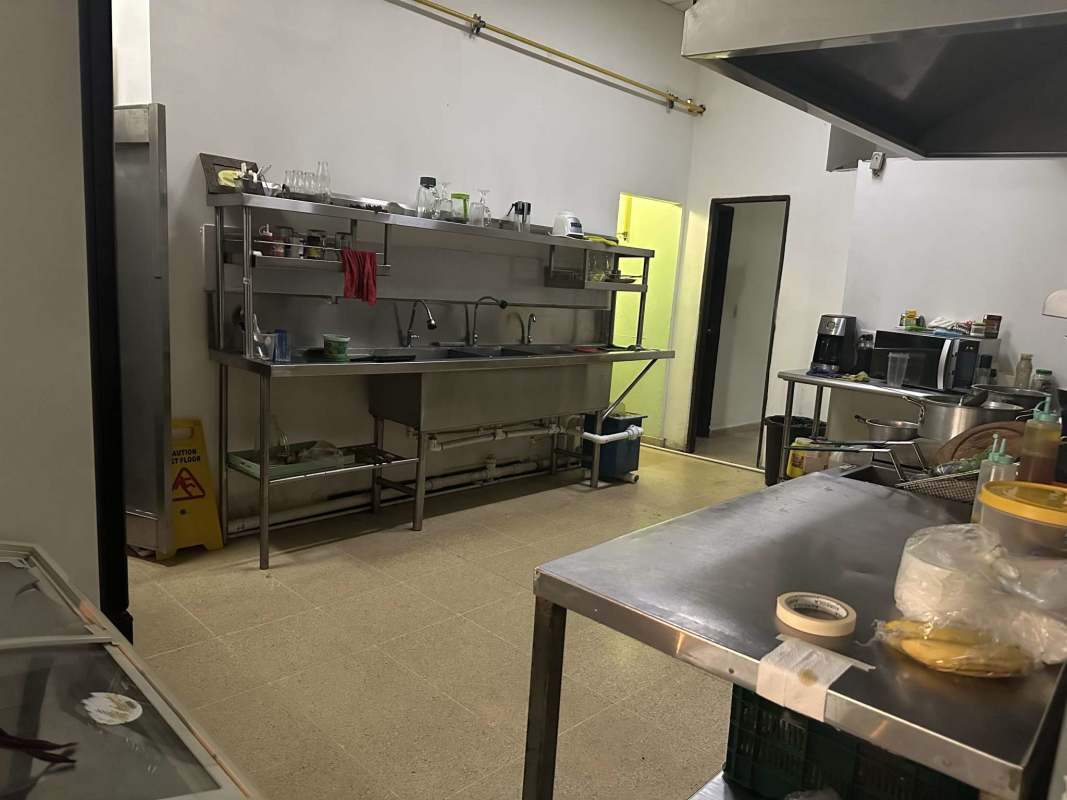 Eclectic dining room decor in cafe commercial property for sale Panama