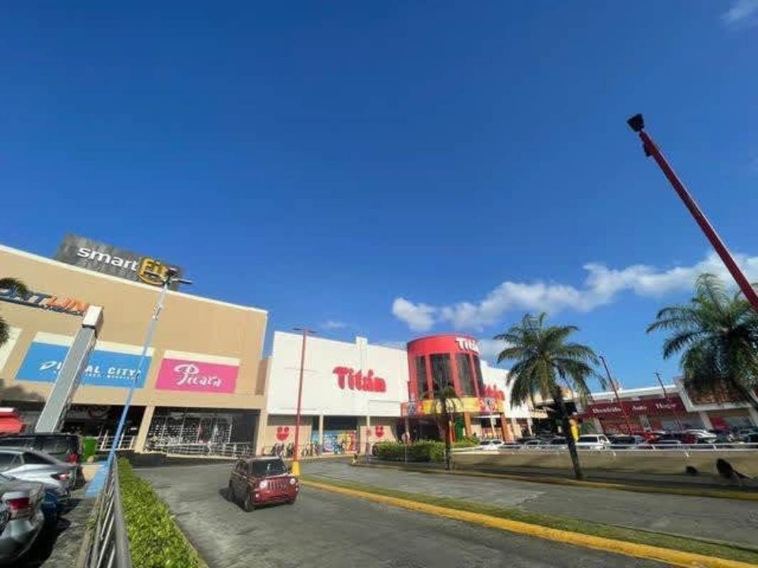 Prime 1000m2 Commercial Retail & Storage Los Andes Mall Panama