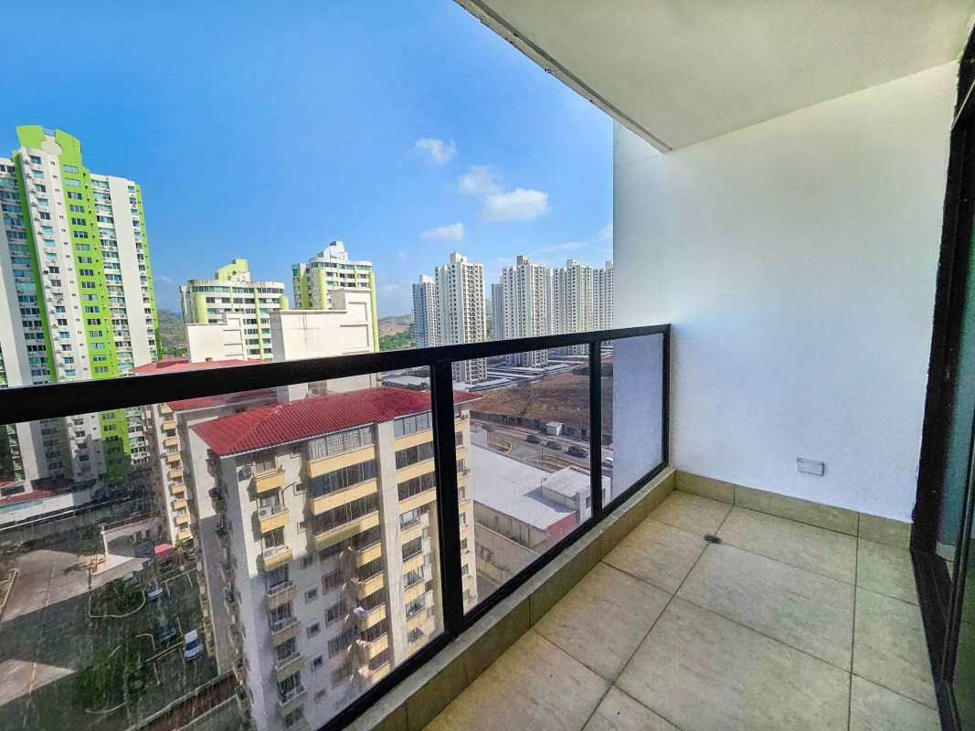 Living room with tile floors and balcony access in PH Terrazas del Rey Condado del Rey Panama