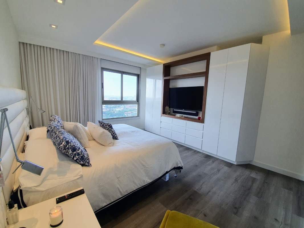 Luxury 3BR Apartment in Greenview Santa María Golf