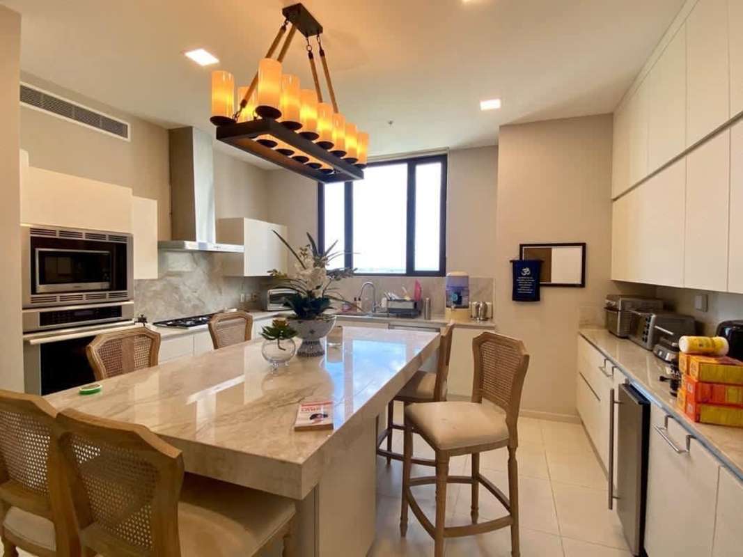 Luxury 5BR Penthouse in Santa María Court Panama