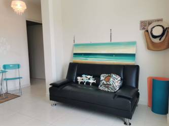 Contemporary en-suite bathroom with walk-in shower in beach home at Bijao Panama