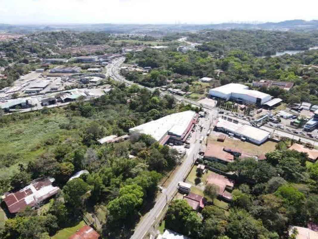 Mixed-use land aerial near Ciudad Bolívar entrance Panama City