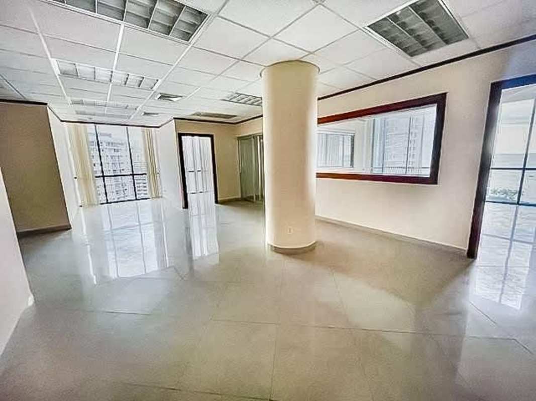 Private conference room with glass doors tiled floors dropped ceiling Torre Banco General Panama