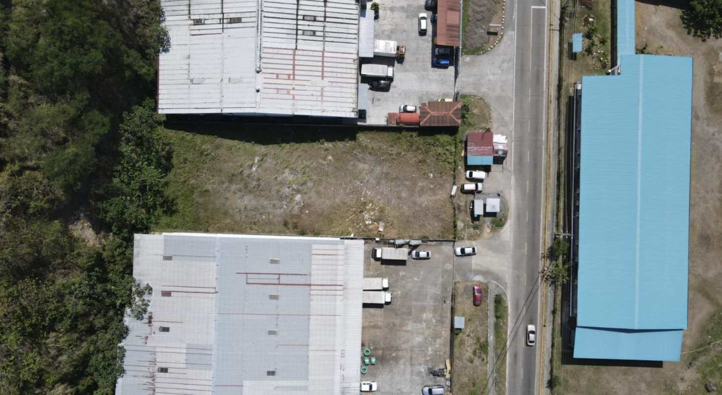 2000m2 Commercial-Industrial Lot for Sale El Crisol