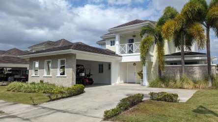 Large bedroom suite with air conditioning and golf views at Bijao Beach Club Panama