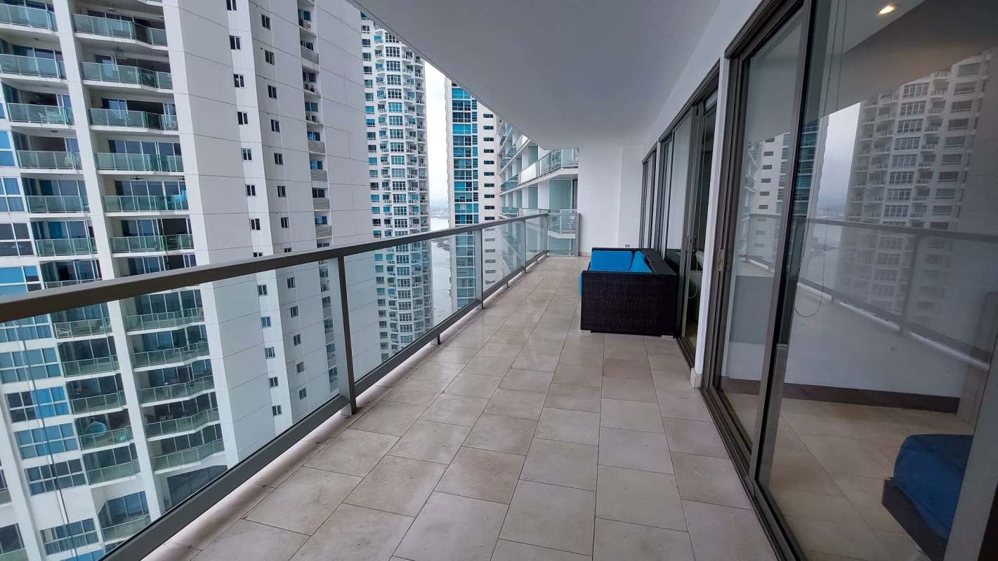 Modern balcony with city views high-rise JW Marriott Panama Punta Pacífica