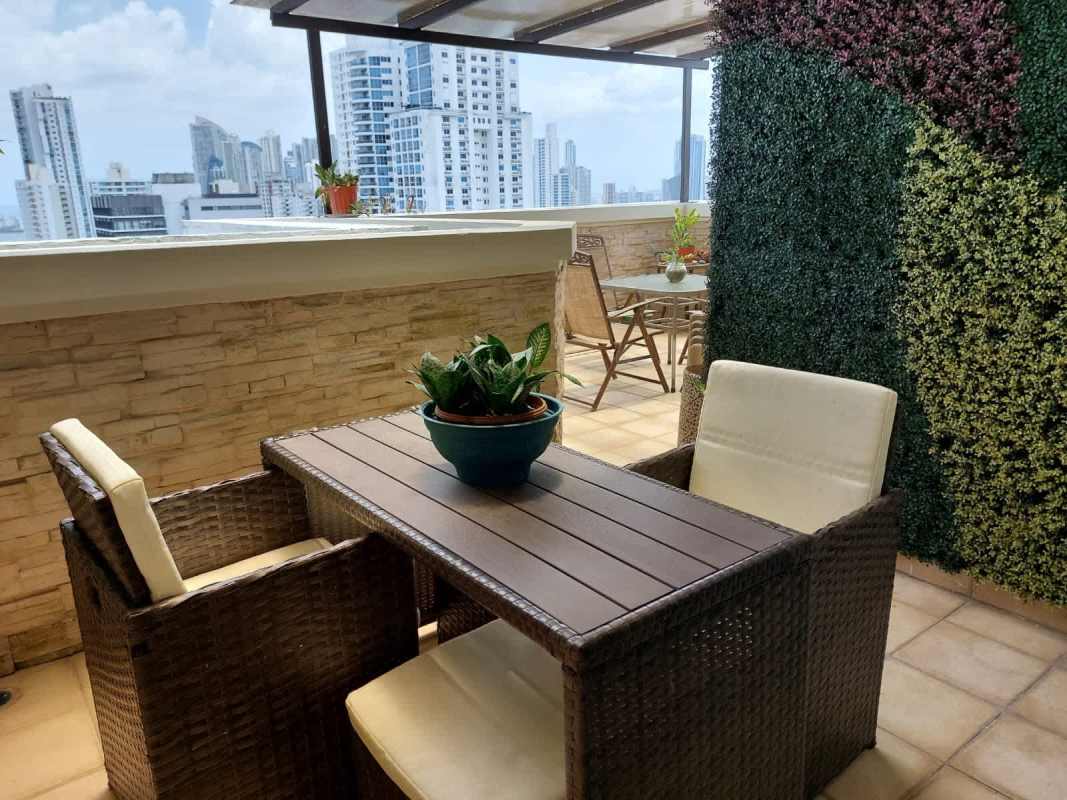 3BR Duplex with Terrace Ocean & City Views San Francisco