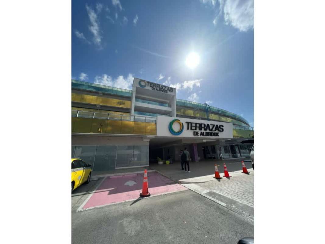 Multi-level commercial building with parking Terrazas de Albrook Panama