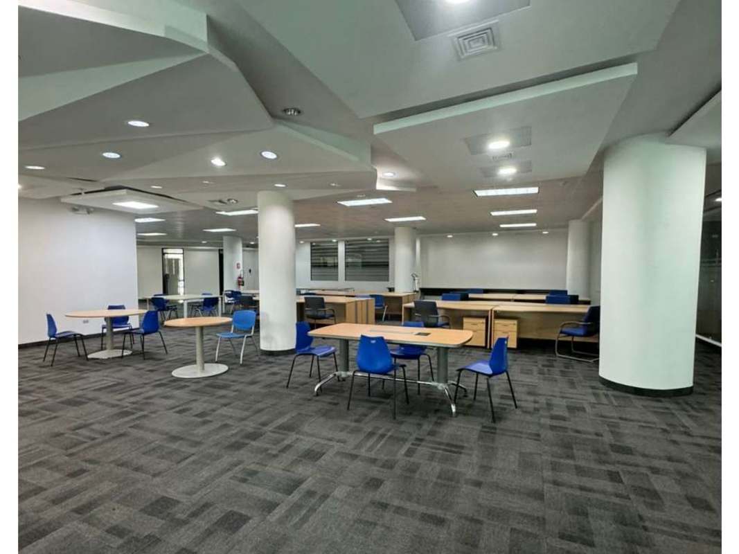 Spacious office interior with conference area and multiple workstations in PH Globus Obarrio Panama City