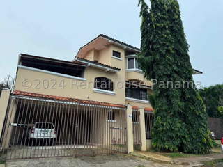 House for Sale in El Carmen - 4 bedrooms