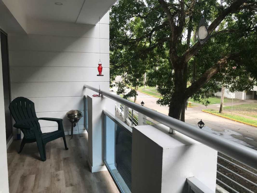 Panoramic balcony overlooking Kiwanis Park in PH Clayton Tower Clayton Panama