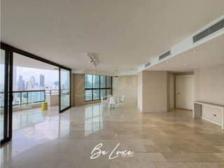 Apartment for Sale in San Francisco - 3 bedrooms