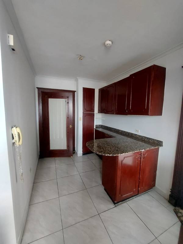 Panoramic balcony city partial ocean view PH Marbella Tower Panama