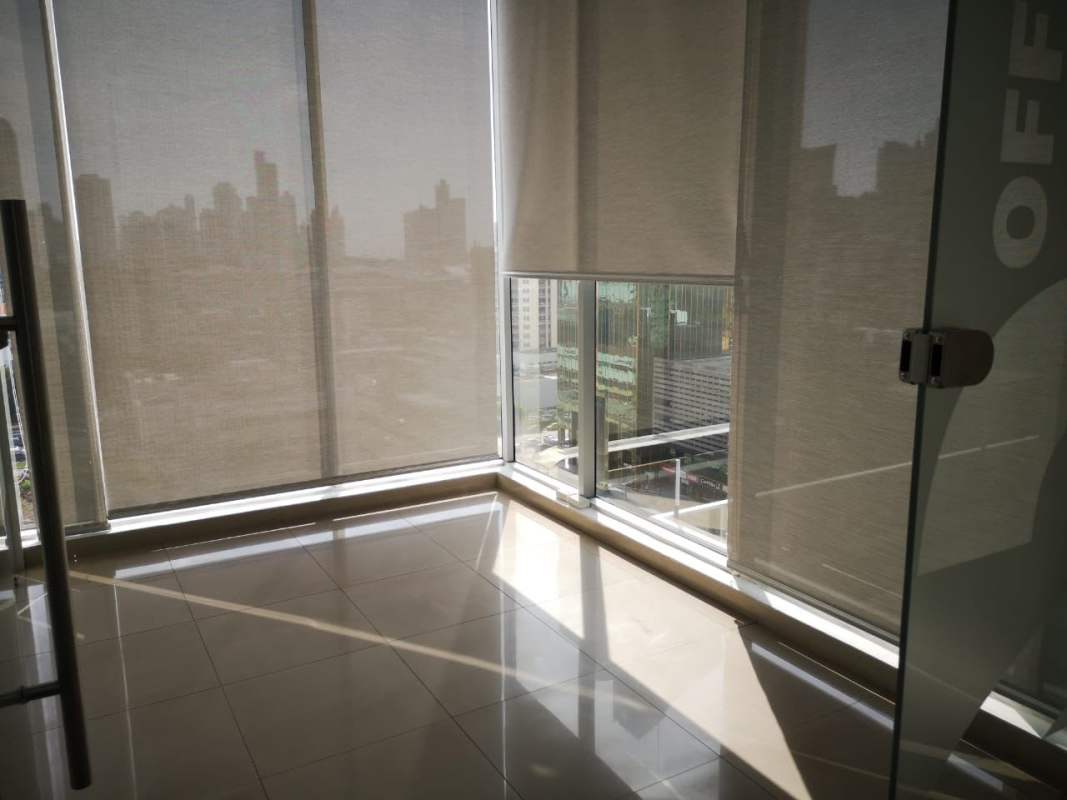 Glass enclosed office or conference area in PH BICSA Obarrio Panama City for rent or sale