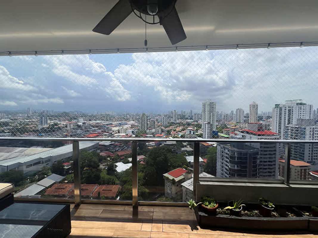 Large master bedroom with ensuite and city skyline views at Carreras Tower Panama