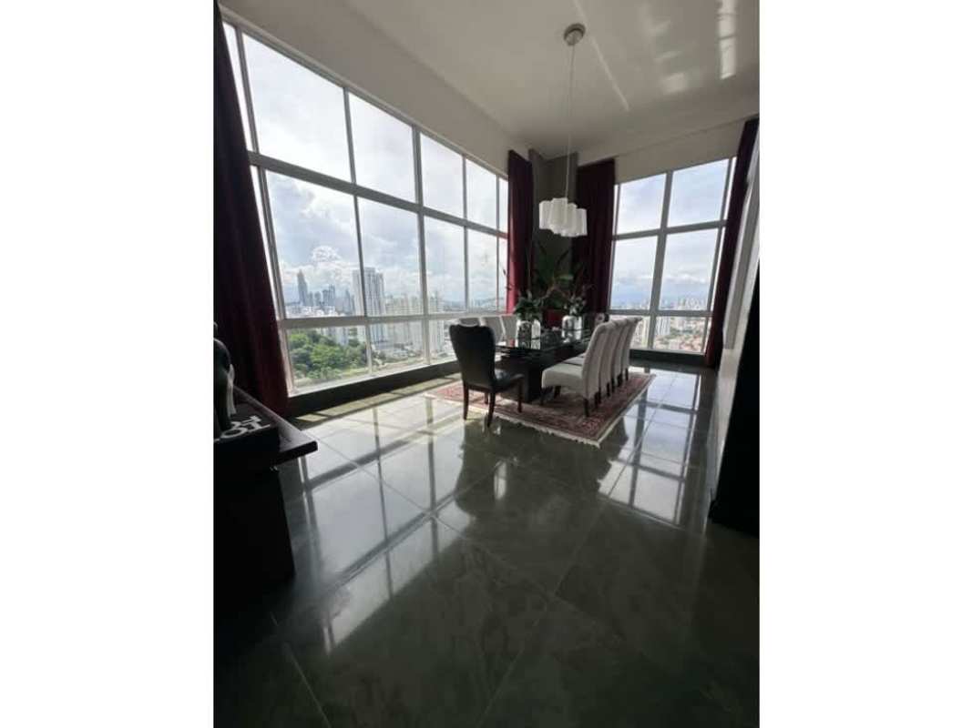 Terrace with plunge pool overlooking city skyline in PH Portanova El Cangrejo Panama