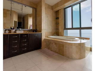 Apartment for Sale in Costa del Este - 4 bedrooms