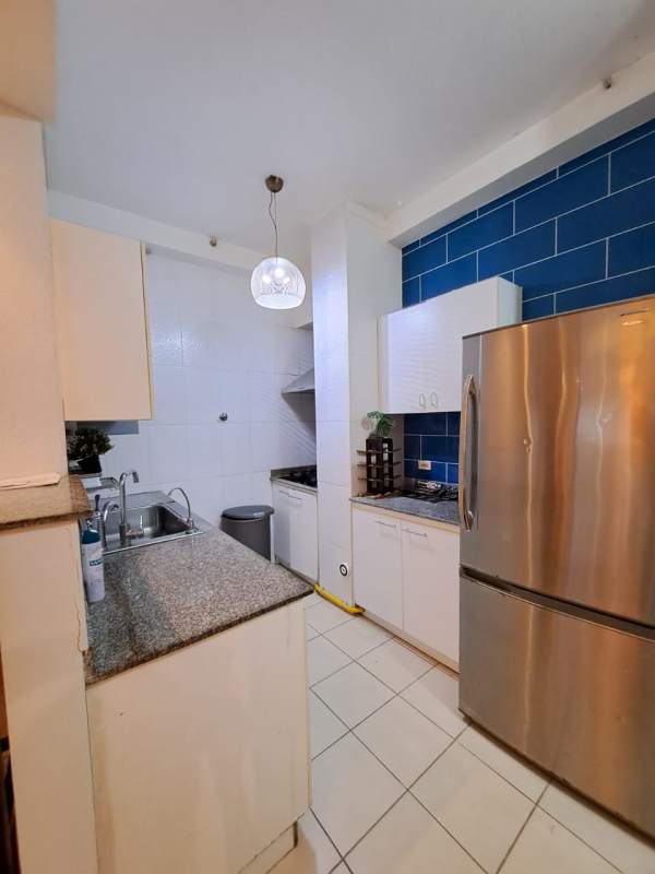 Spacious bedroom with wood floor, built-in closet PH Las Hortensias Panama City