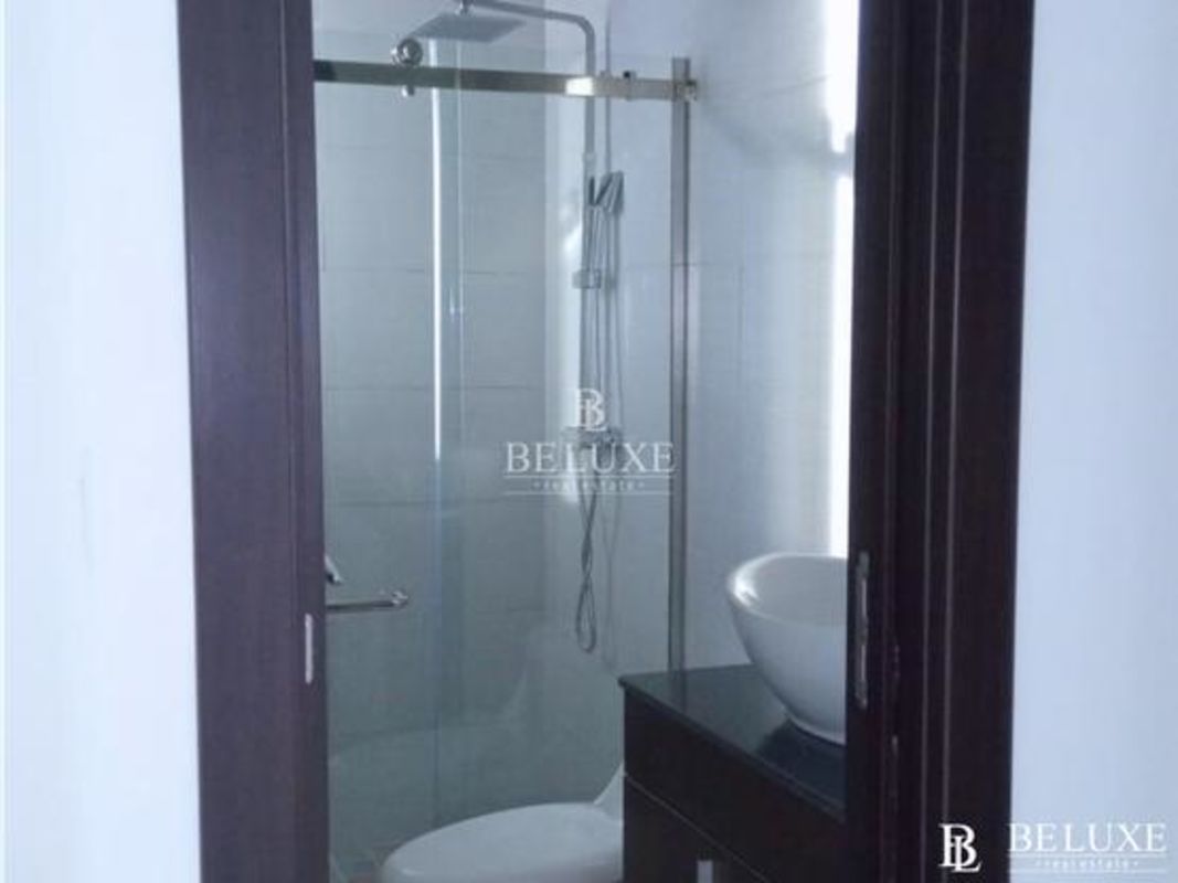 Contemporary kitchen with breakfast bar and open plan design in PH Carreras El Carmen Panama