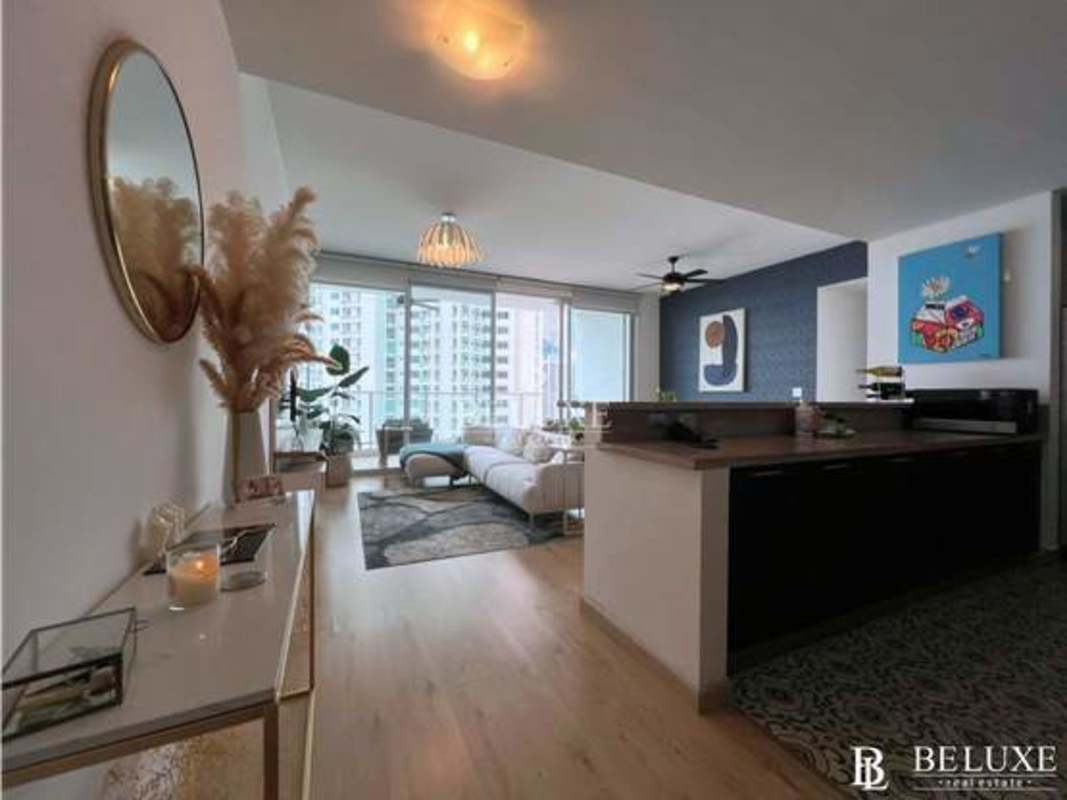 Kitchen with granite countertop and stainless appliances PH Dupont Punta Pacifica