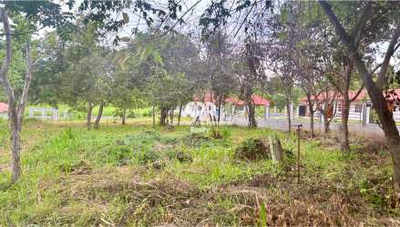 Wide flat lot for sale in Coronado Panama perfect for beach house construction