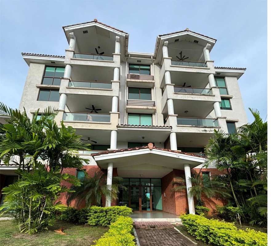Empty second bedroom large window modern tile flooring PH Costamare Panama