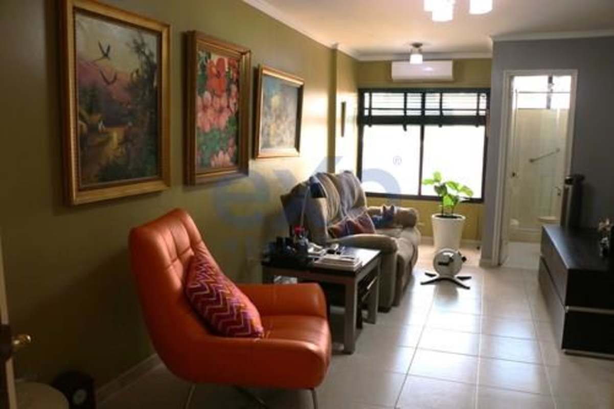Bright bedroom with large windows overlooking the ocean in PH Los Jades Panama