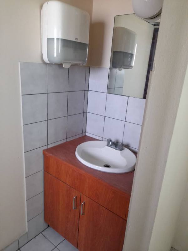Modern bathroom in rental office at PH BICSA Financial Center Obarrio Panama
