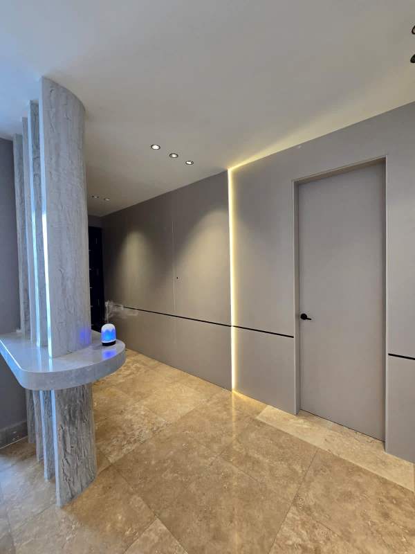 Children's indoor recreation space trampoline and slides PH Q Tower Panama City