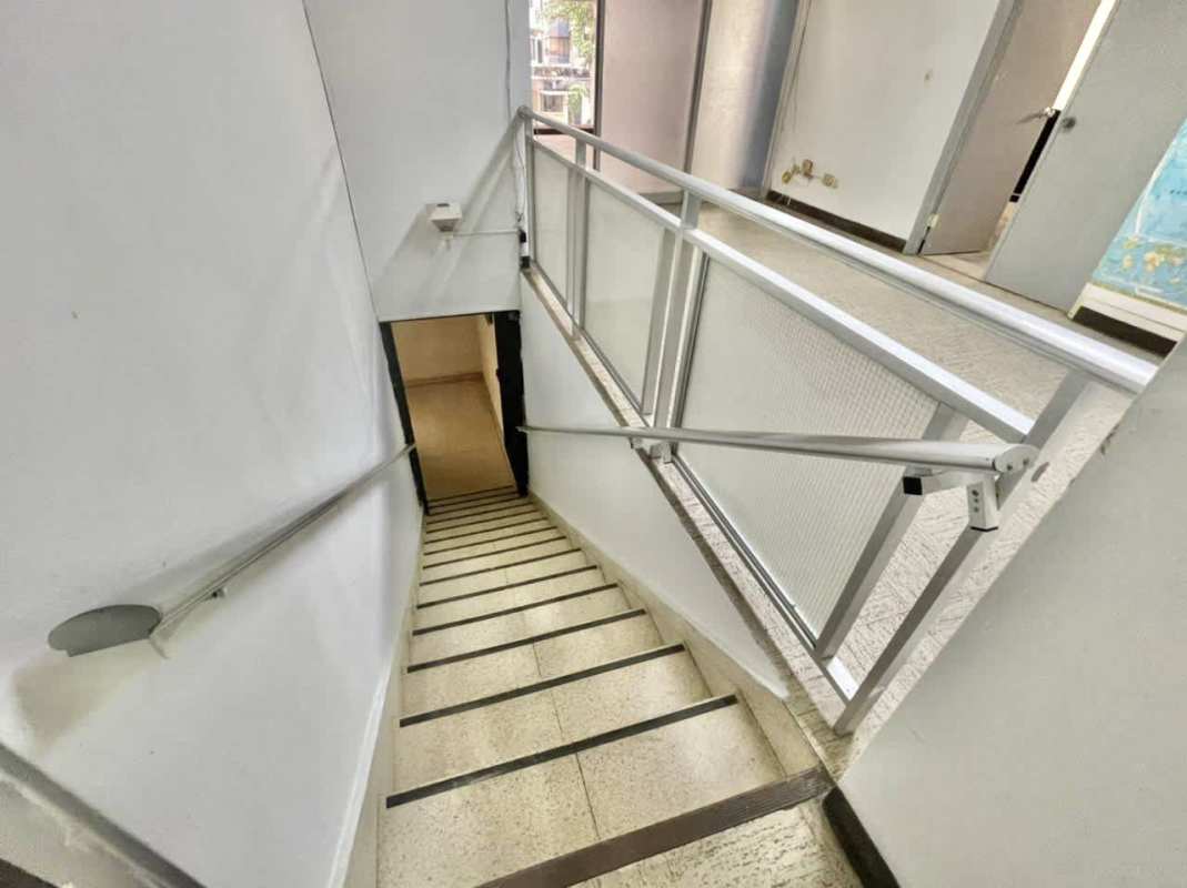 Independent private stair entrance leading to mezzanine commercial space PH Virrey Panama
