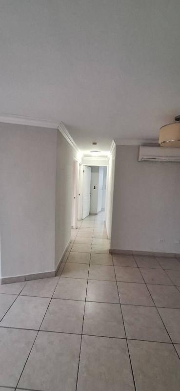 Modern bathroom with ceramic tile shower and fixtures in PH Prisma Panama