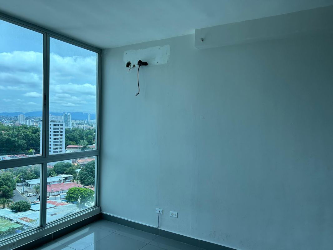 Empty bright room with skyline views PH Quartier San Francisco Panama