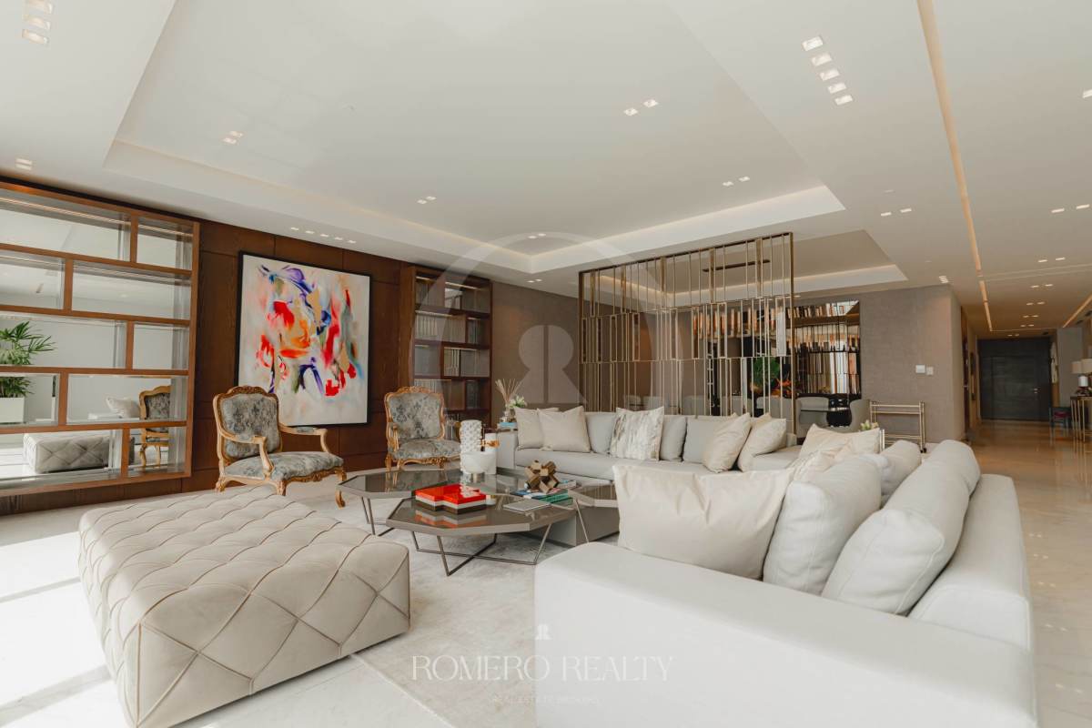 Spacious luxury living room with floor-to-ceiling oceanfront views in Punta Pacifica Panama