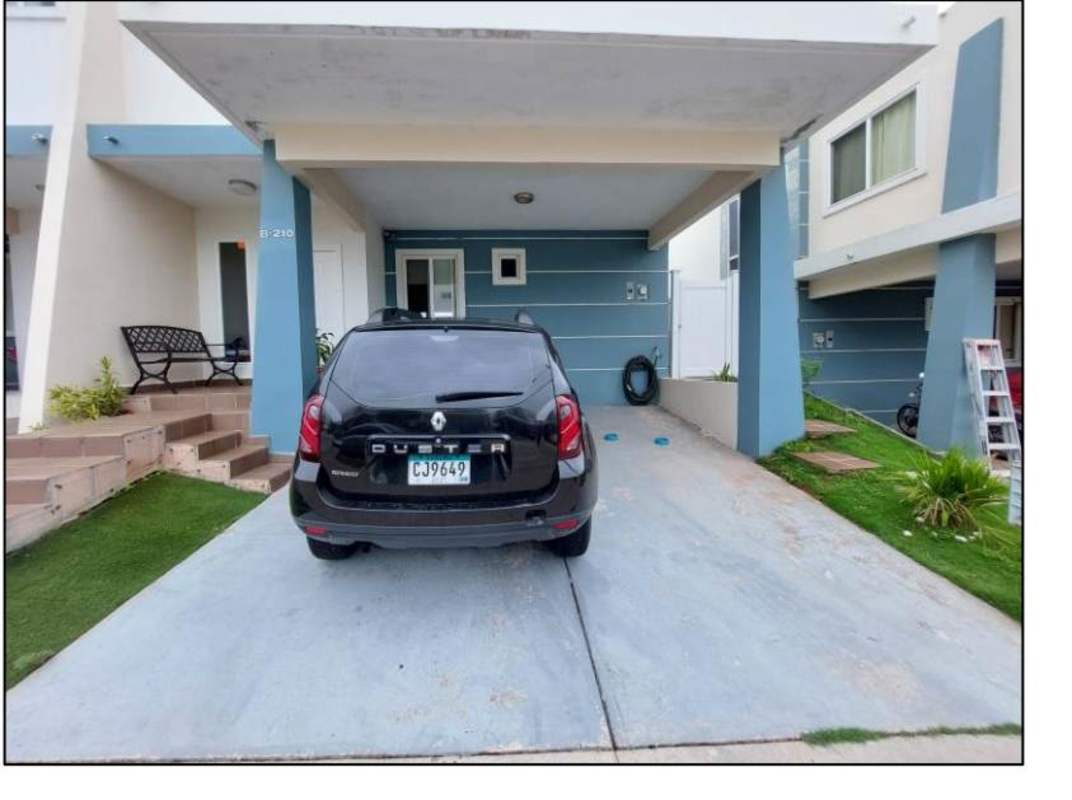 Duplex 3BR 3.5BA with Patio in Brisas del Golf Paseo del Norte