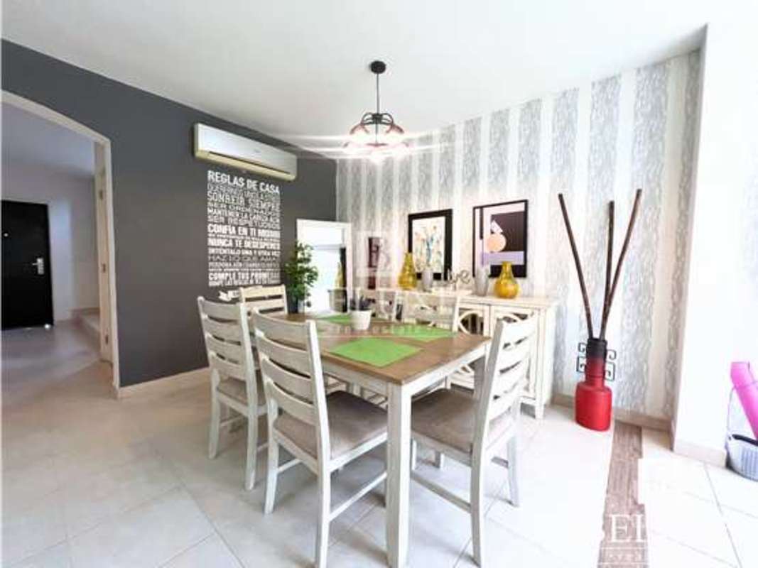 Remodeled 3BR House in PH Versalles Juan Diaz Panama