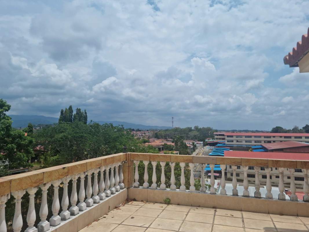 Traditional dining room with large draped window, split AC in spacious house Brisas del Golf Panama