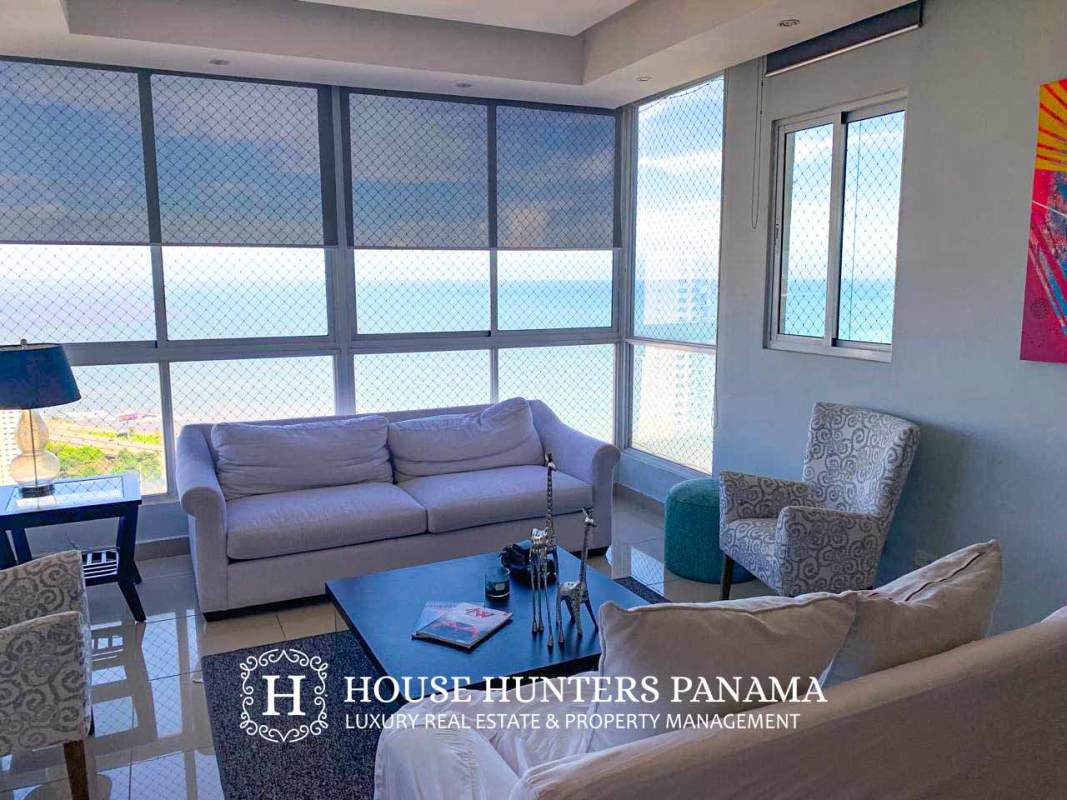 High-rise balcony with panoramic city skyline and ocean views from PH Sapphire Tower San Francisco Panama