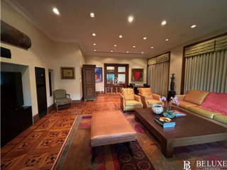 House for Sale in San Francisco - 6 bedrooms