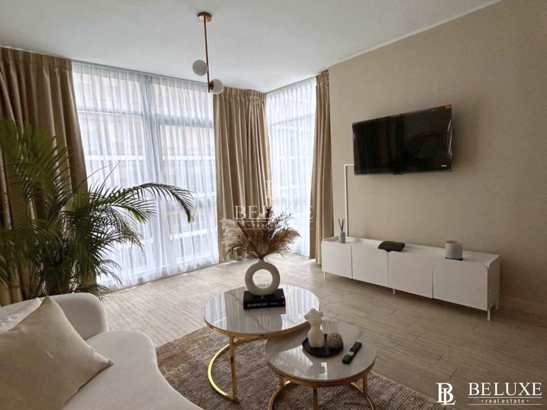 Master bedroom with city skyline views at PH Quartier Atlapa San Francisco Panama